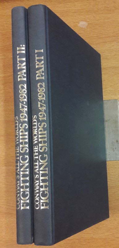 | Conway's All the World's Fighting Ships1947-1982. 2 Volumes. With many pictures and illustrations.